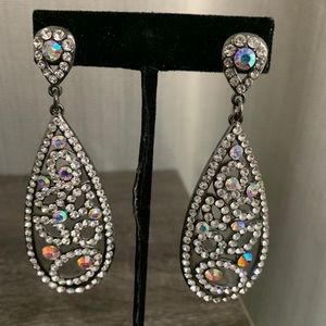 Silver earrings with little cristals